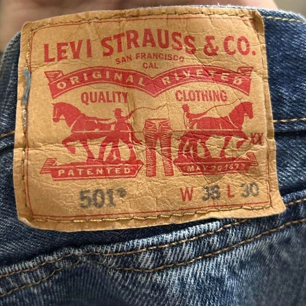Vintage 90s Levi’s 501 Women’s Jeans 38x30 Red Tab Mid Rise - Picture 3 of 3